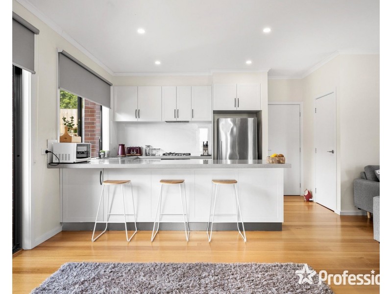 1 & 2 Osmaston Place, Mount Evelyn VIC 3796