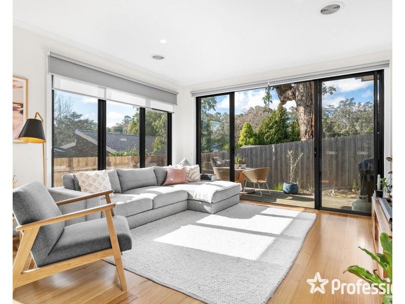 1 & 2 Osmaston Place, Mount Evelyn VIC 3796