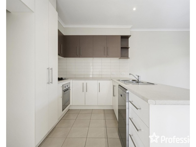 2/710 Mt Dandenong Road, Kilsyth VIC 3137