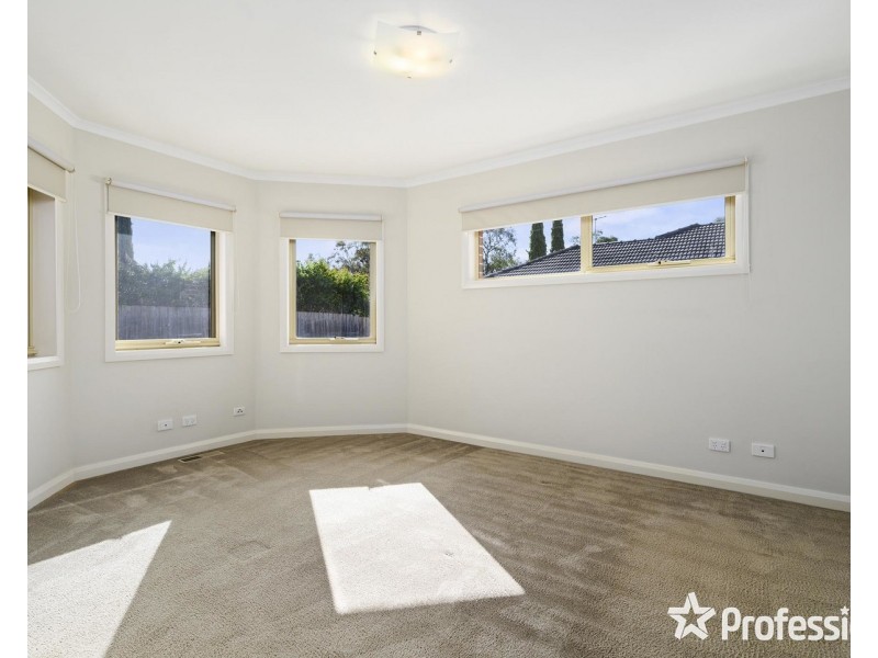 2/710 Mt Dandenong Road, Kilsyth VIC 3137