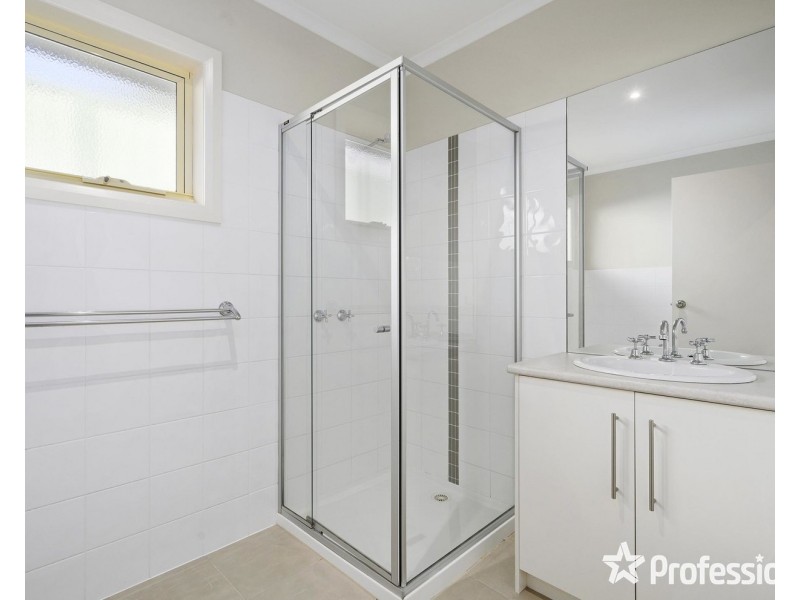 2/710 Mt Dandenong Road, Kilsyth VIC 3137