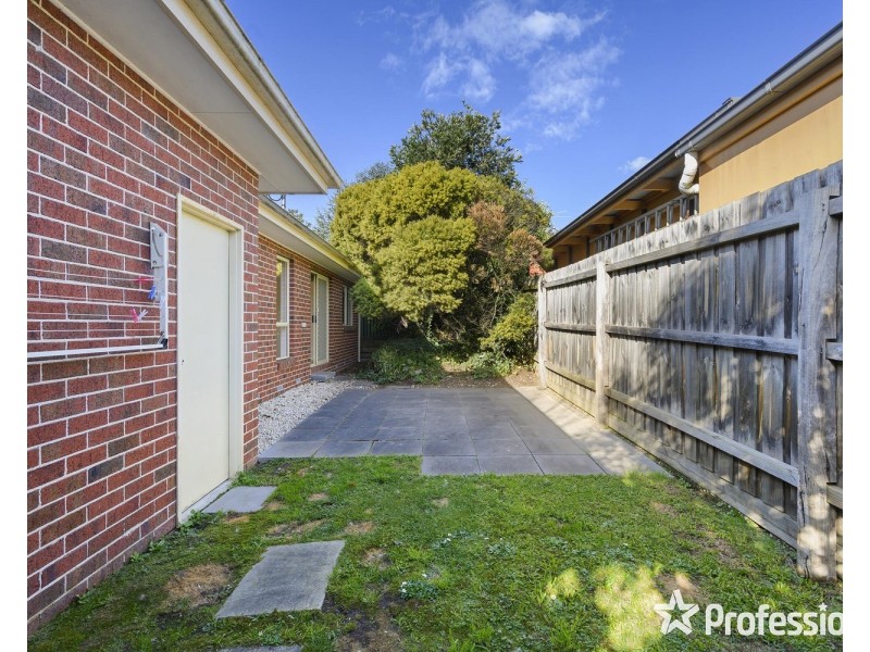 2/710 Mt Dandenong Road, Kilsyth VIC 3137