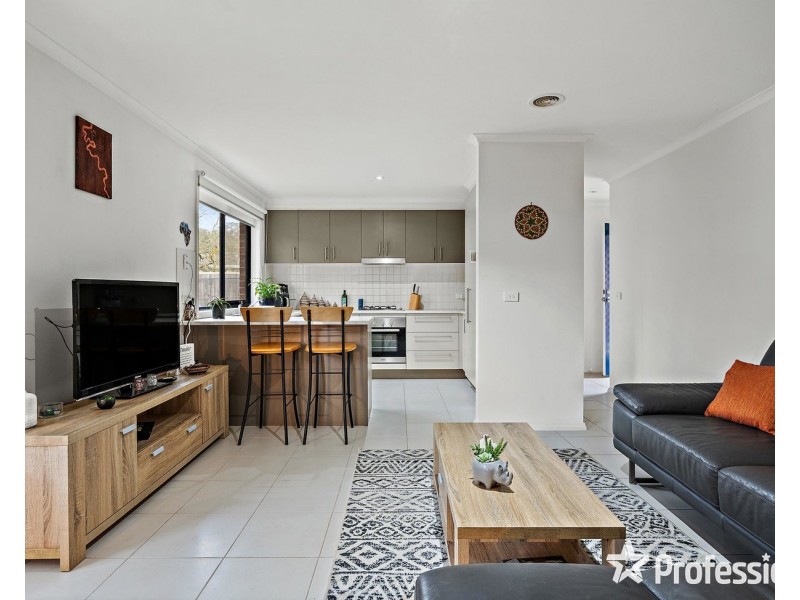 2/5 Gray Court, Mooroolbark VIC 3138