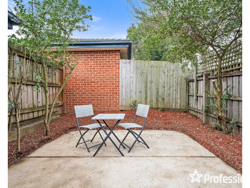 2/5 Gray Court, Mooroolbark VIC 3138