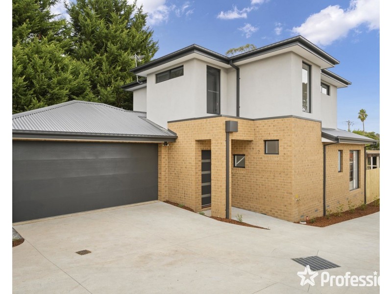 2/131 Lomond Avenue, Kilsyth VIC 3137