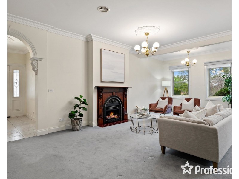 4 Aberdeen Drive, Lilydale VIC 3140