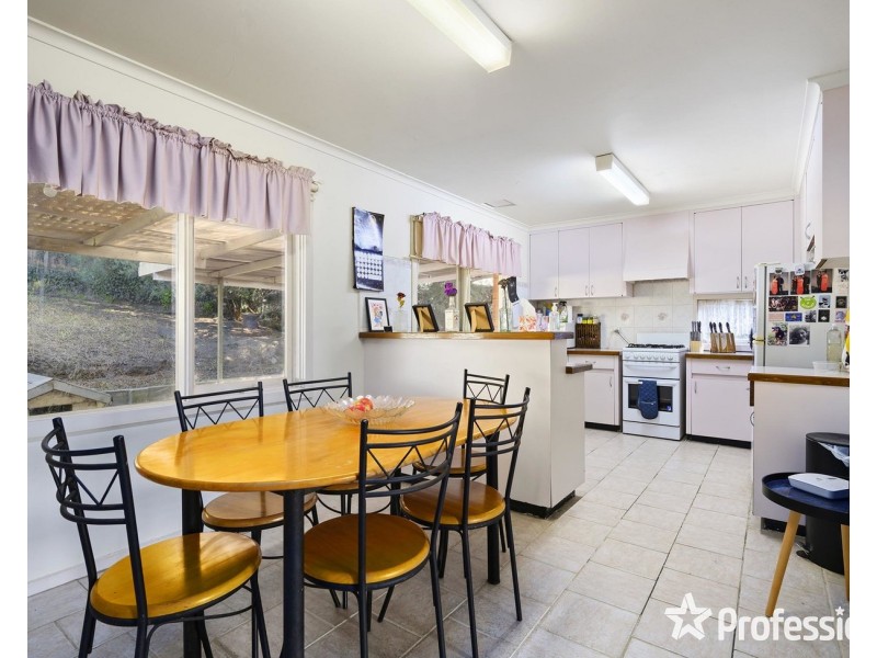 44 Irvine Street, Mount Evelyn VIC 3796