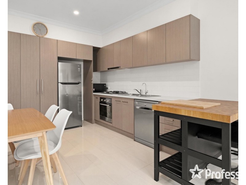 4 Demartini Close, Mooroolbark VIC 3138