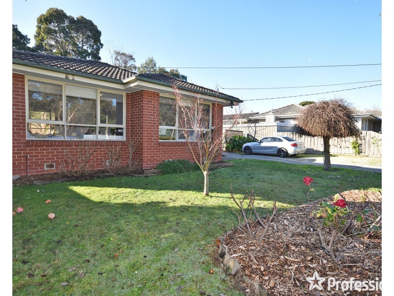 30 Binbrook Drive, Croydon VIC 3136