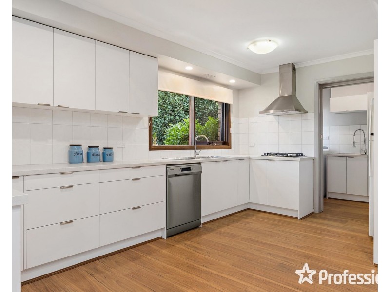 37 Shadowplay Road, Mooroolbark VIC 3138