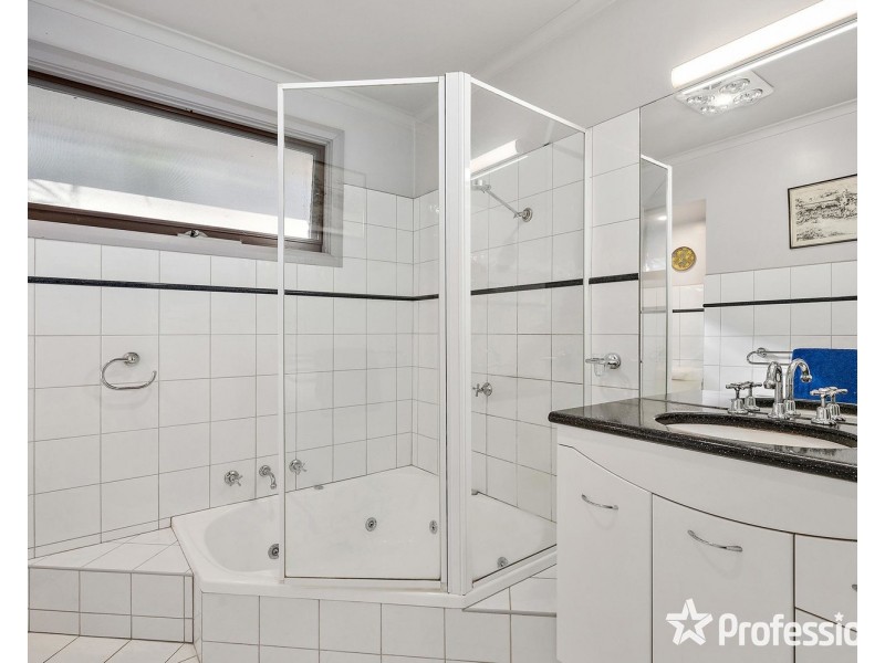 37 Shadowplay Road, Mooroolbark VIC 3138