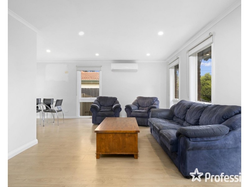 72 Country Club Drive, Chirnside Park VIC 3116