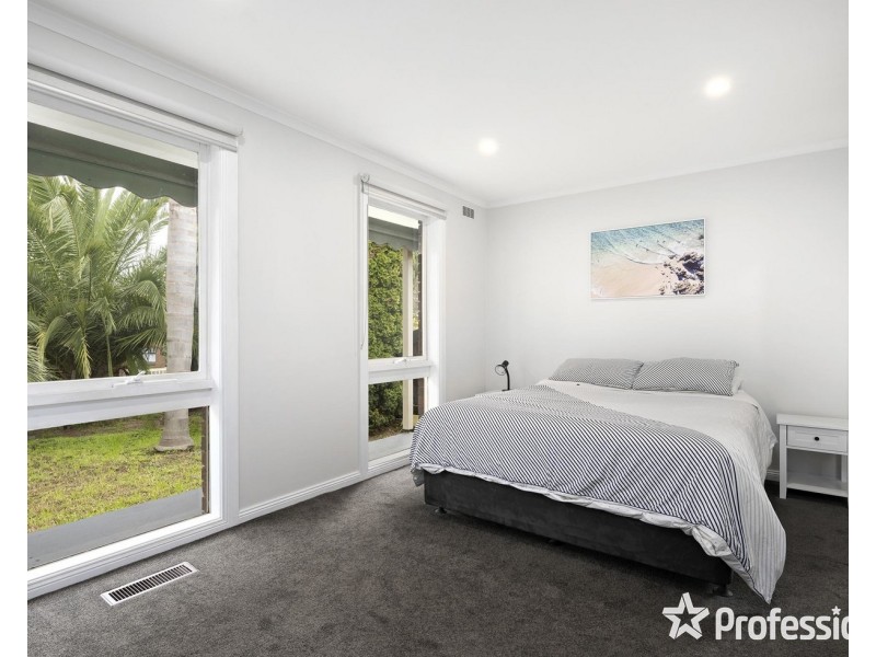 72 Country Club Drive, Chirnside Park VIC 3116