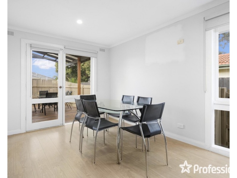 72 Country Club Drive, Chirnside Park VIC 3116