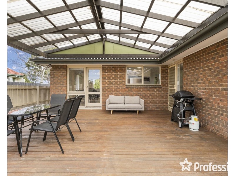 72 Country Club Drive, Chirnside Park VIC 3116