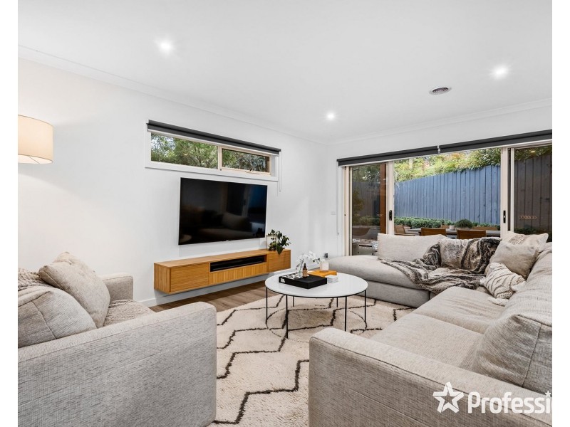 4 Kindred Close, Mooroolbark VIC 3138