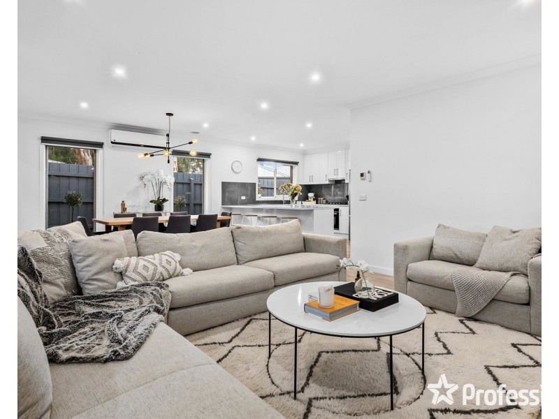 4 Kindred Close, Mooroolbark VIC 3138