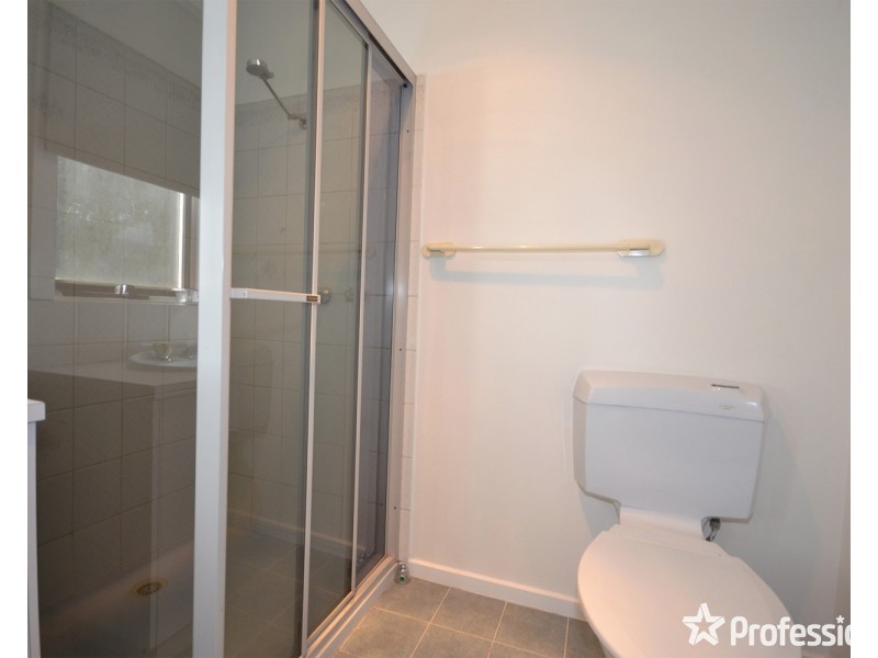 25 Churchill Drive, Mooroolbark VIC 3138