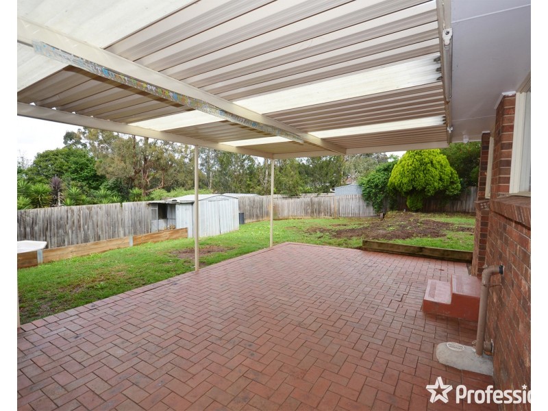 25 Churchill Drive, Mooroolbark VIC 3138