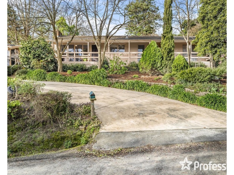 50 Railway Road, Seville VIC 3139