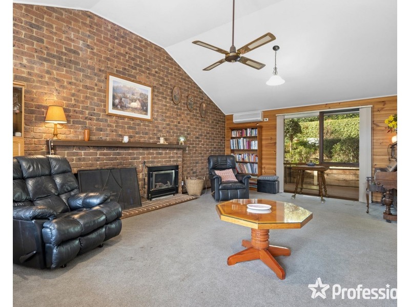 50 Railway Road, Seville VIC 3139