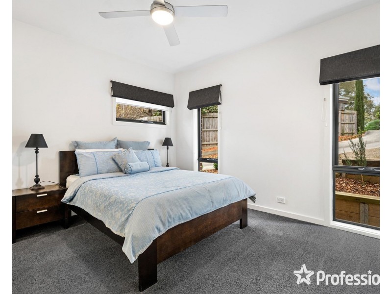 2/77 Cambridge Road, Mooroolbark VIC 3138