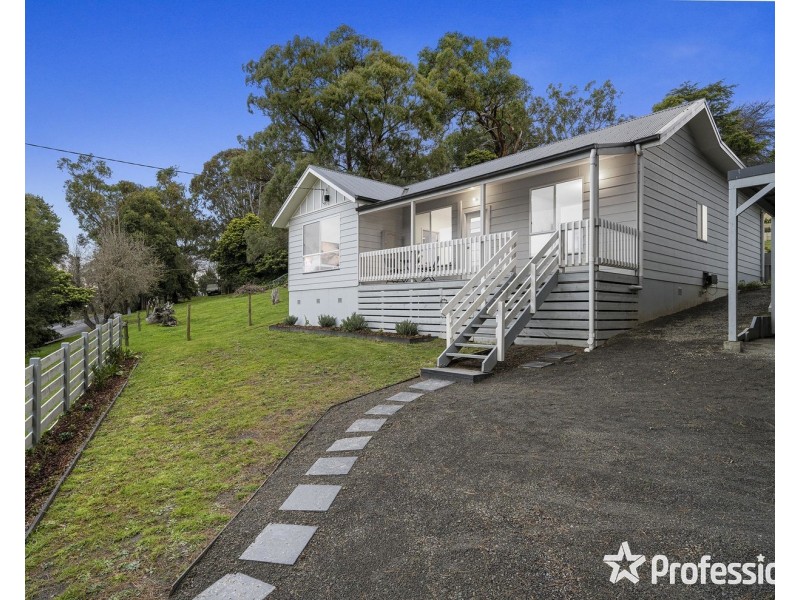 16 Bridgewater Road, Seville East VIC 3139