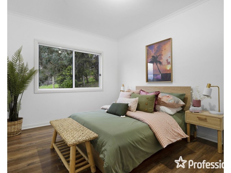 16 Bridgewater Road, Seville East VIC 3139