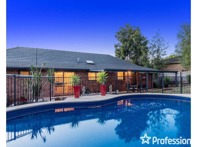 7 Melody Court, Mooroolbark VIC 3138