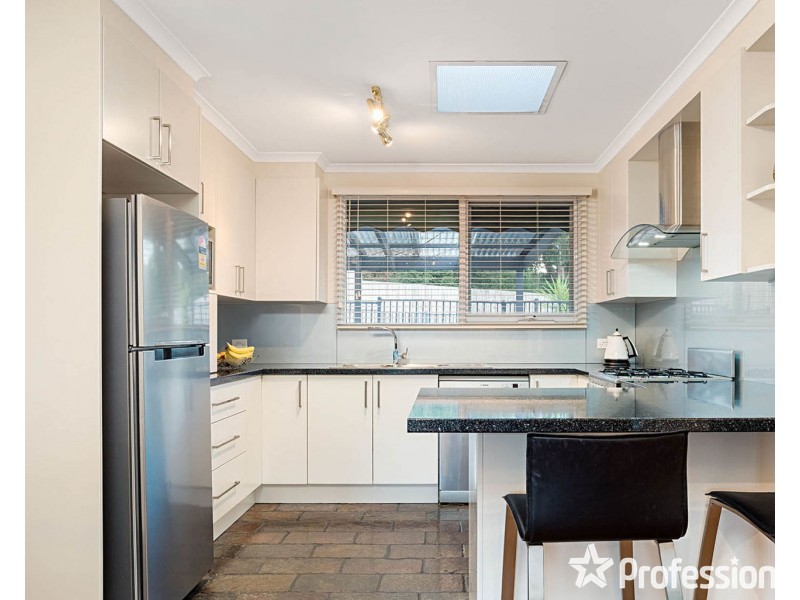 7 Melody Court, Mooroolbark VIC 3138