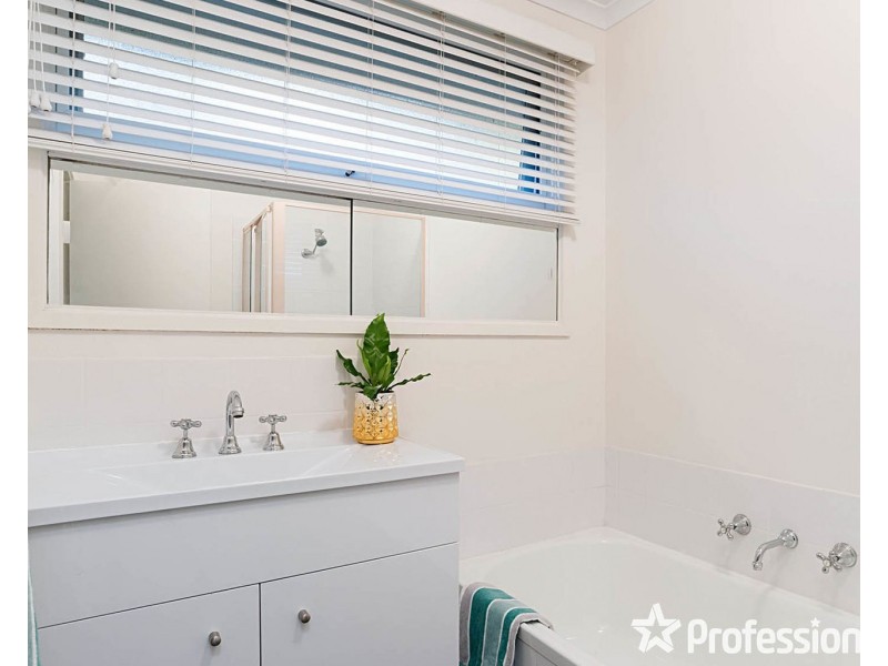 7 Melody Court, Mooroolbark VIC 3138