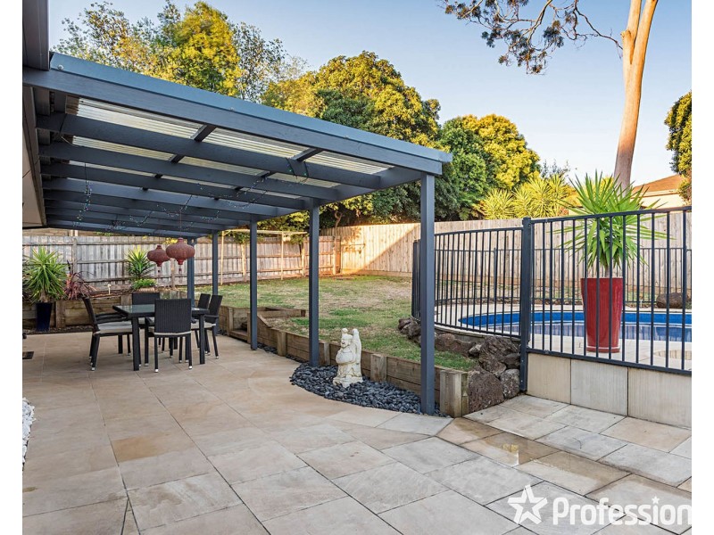 7 Melody Court, Mooroolbark VIC 3138