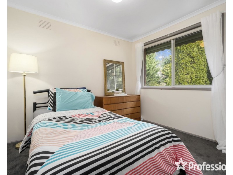 15 Tatiara Avenue, Croydon North VIC 3136