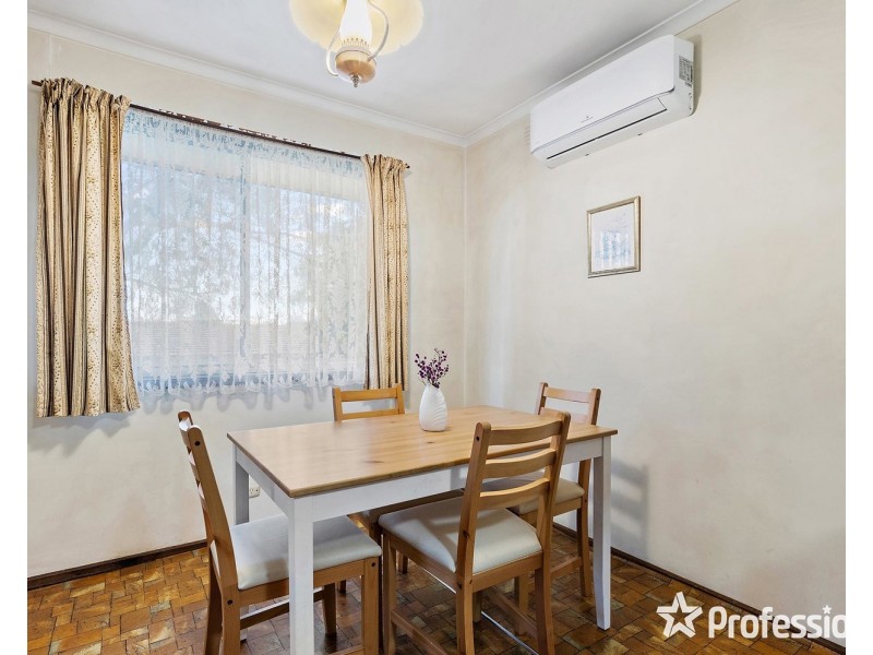 21 Wandana Crescent, Mooroolbark VIC 3138