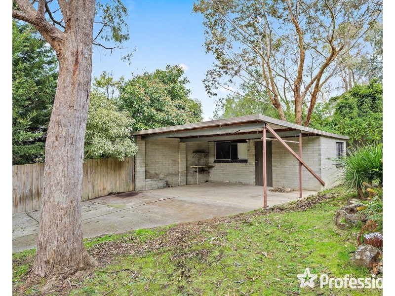 21 Wandana Crescent, Mooroolbark VIC 3138