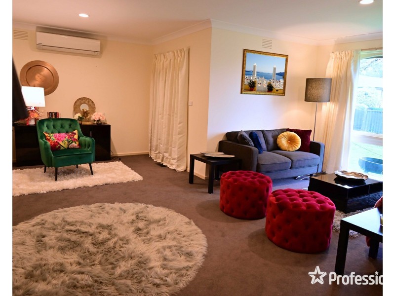 48 Bimbadeen Drive, Mooroolbark VIC 3138