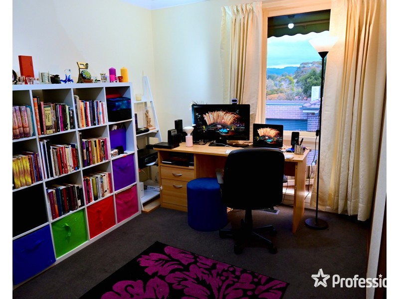 48 Bimbadeen Drive, Mooroolbark VIC 3138