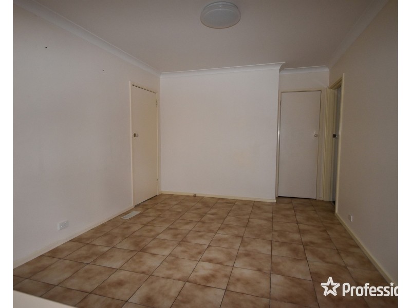 48 Bimbadeen Drive, Mooroolbark VIC 3138