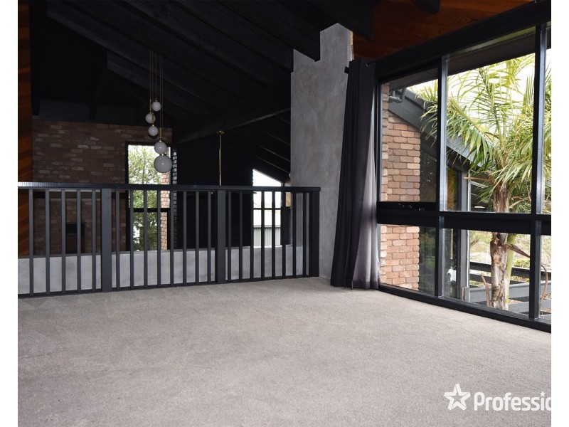 11 Chinook Crescent, Mooroolbark VIC 3138