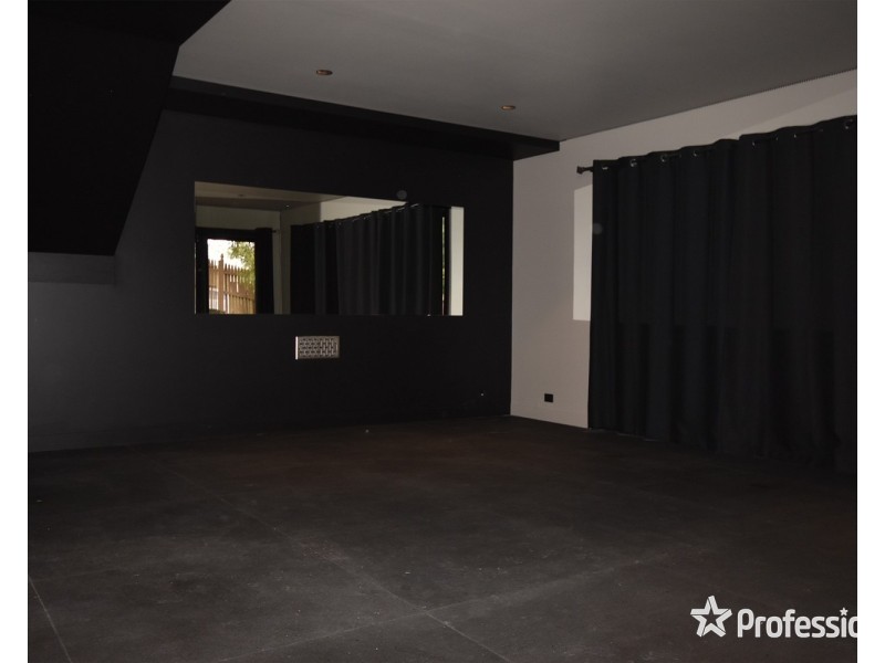 11 Chinook Crescent, Mooroolbark VIC 3138