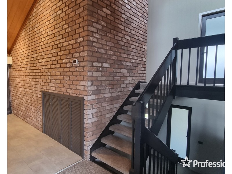 11 Chinook Crescent, Mooroolbark VIC 3138