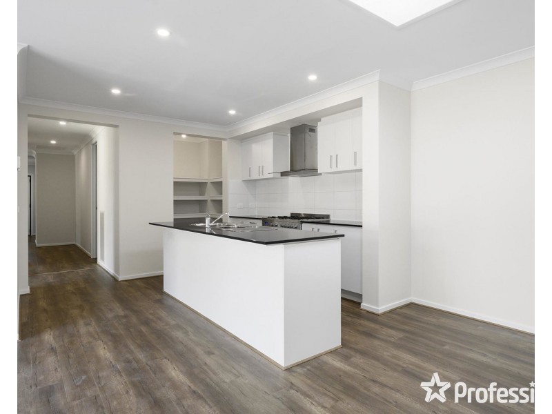 70 Mount View Parade, Croydon VIC 3136