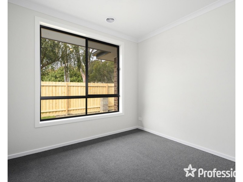 70 Mount View Parade, Croydon VIC 3136