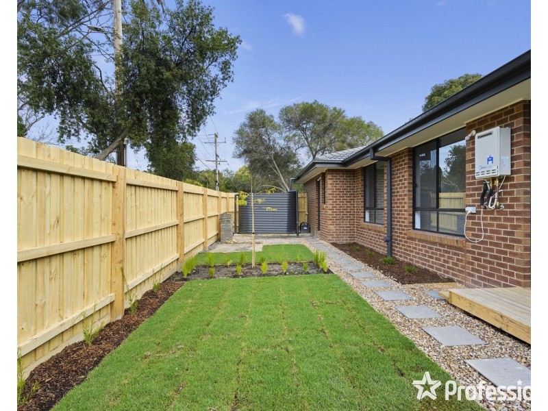 70 Mount View Parade, Croydon VIC 3136