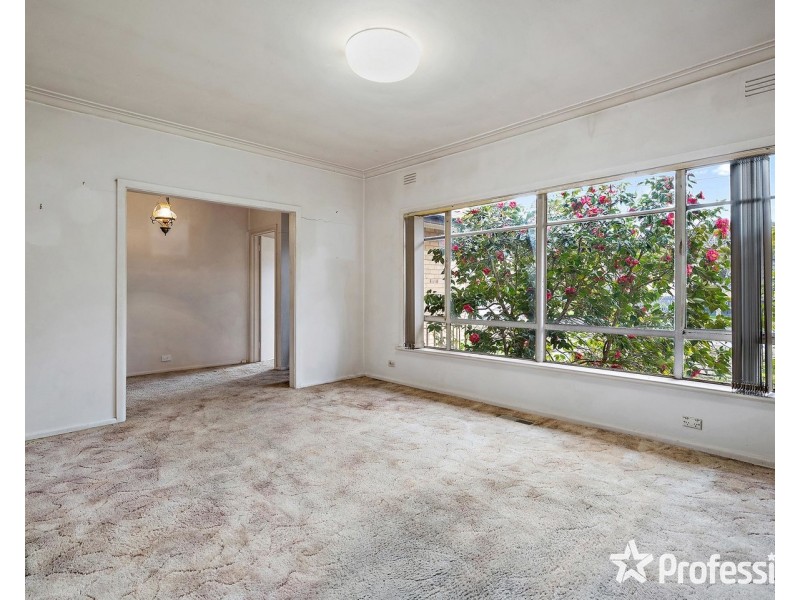 196 Lincoln Road, Croydon VIC 3136