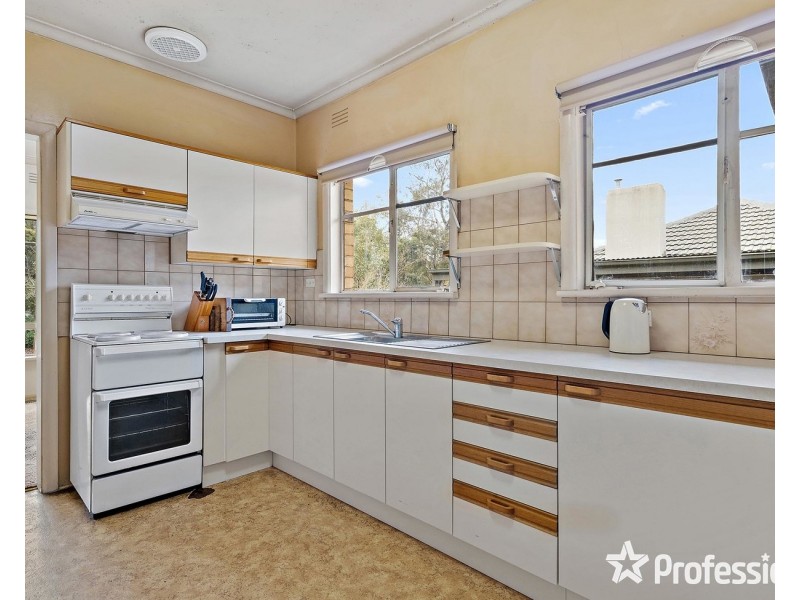 196 Lincoln Road, Croydon VIC 3136