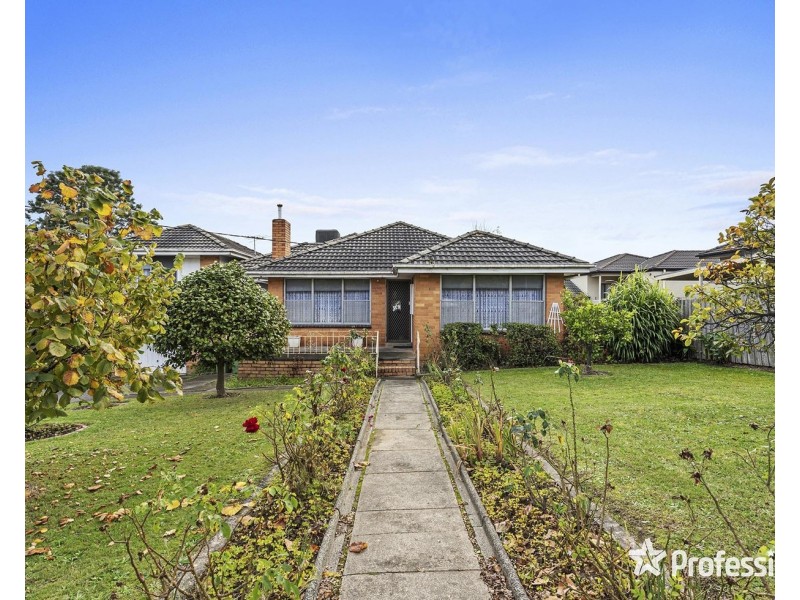 61 Manchester Road, Mooroolbark VIC 3138