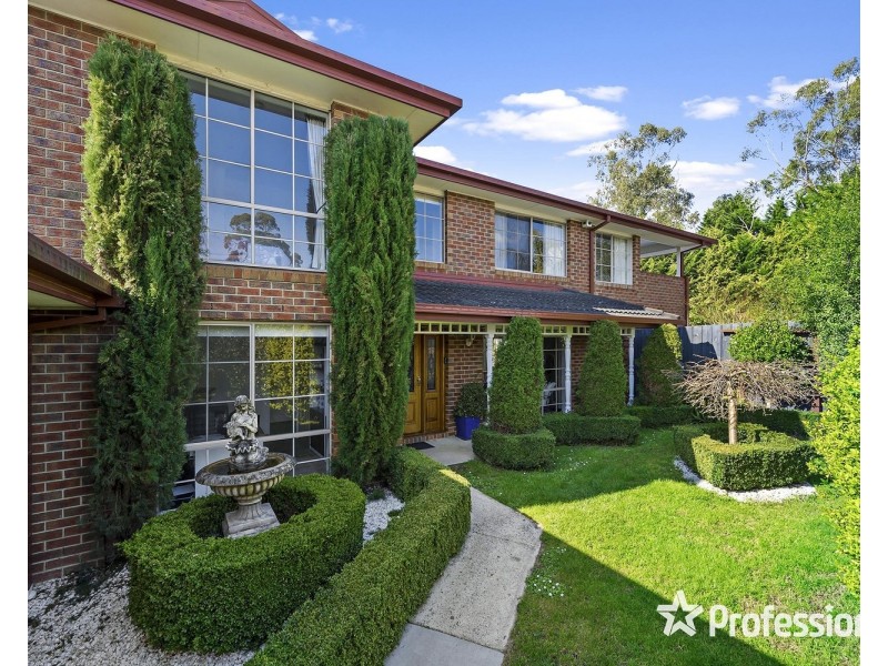 11 Whernside Court, Mooroolbark VIC 3138