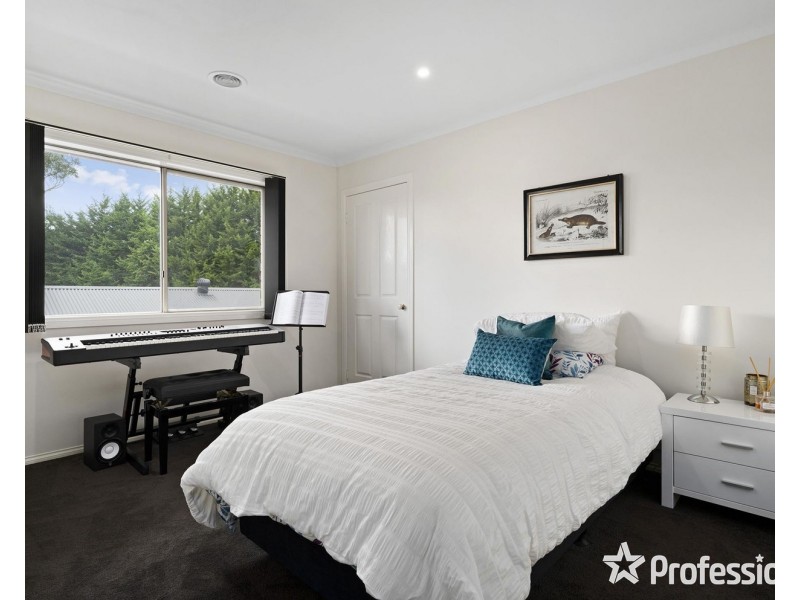 11 Whernside Court, Mooroolbark VIC 3138