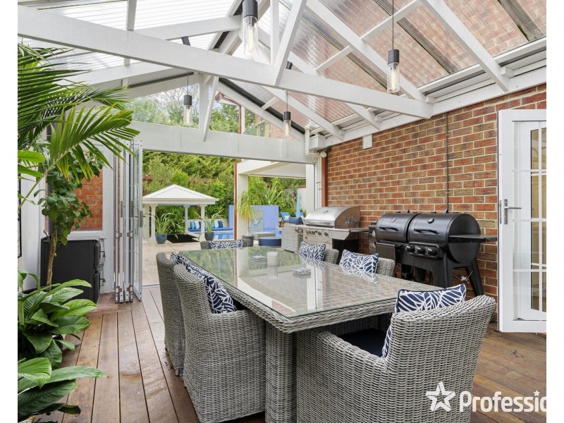 11 Whernside Court, Mooroolbark VIC 3138